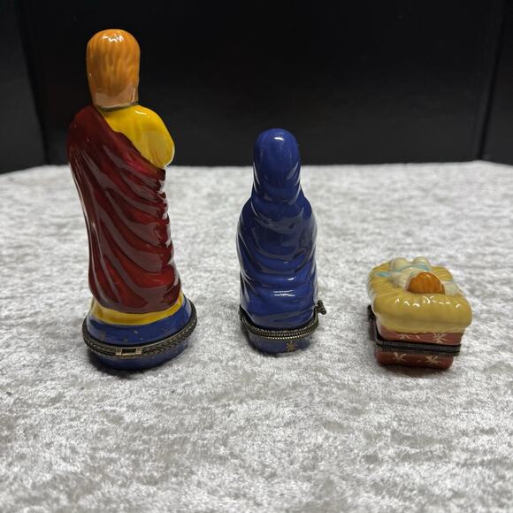 Holy Family Porcelain Hinged Trinket Box Set - Mary, Joseph & Baby Jesus - Picture 4 of 10
